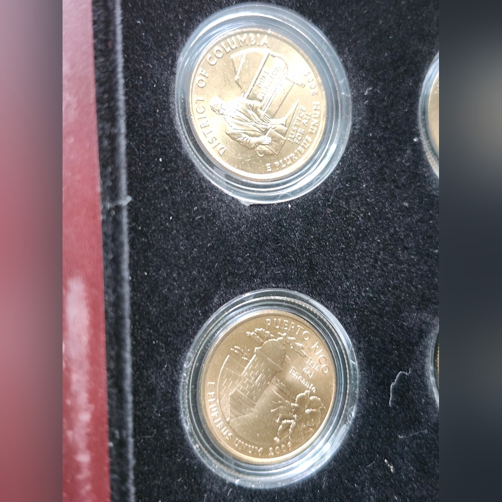 24kt. Gold Plated State Quarter Set Phiadelphis Mint In Display Case - Picture 8 of 14